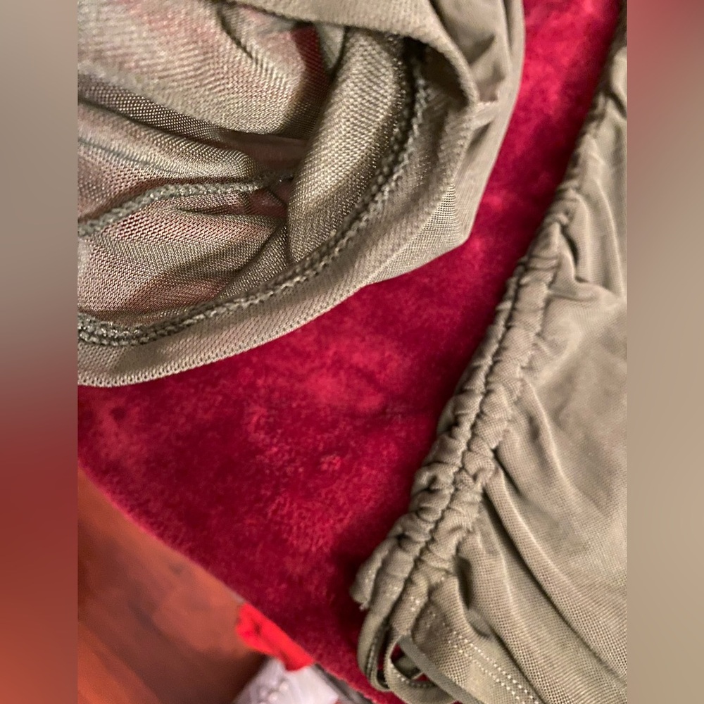 Top - Picture 2 of 6